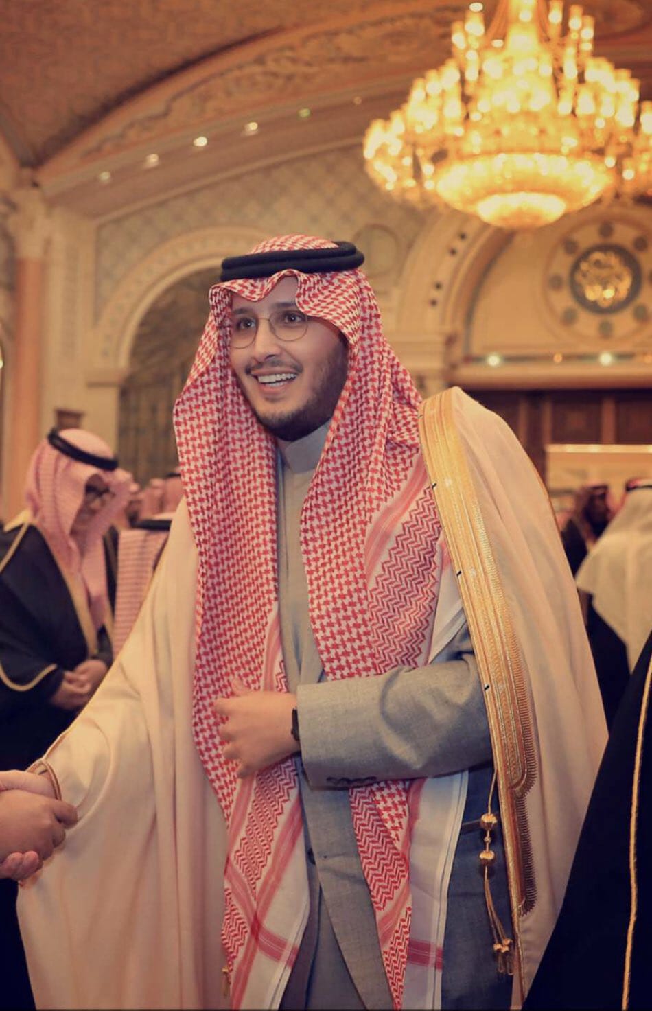 الأمير أحمد بن فهد بن سلمان يجري عمليه جراحية تكللت بالنجاح - حصاد نت