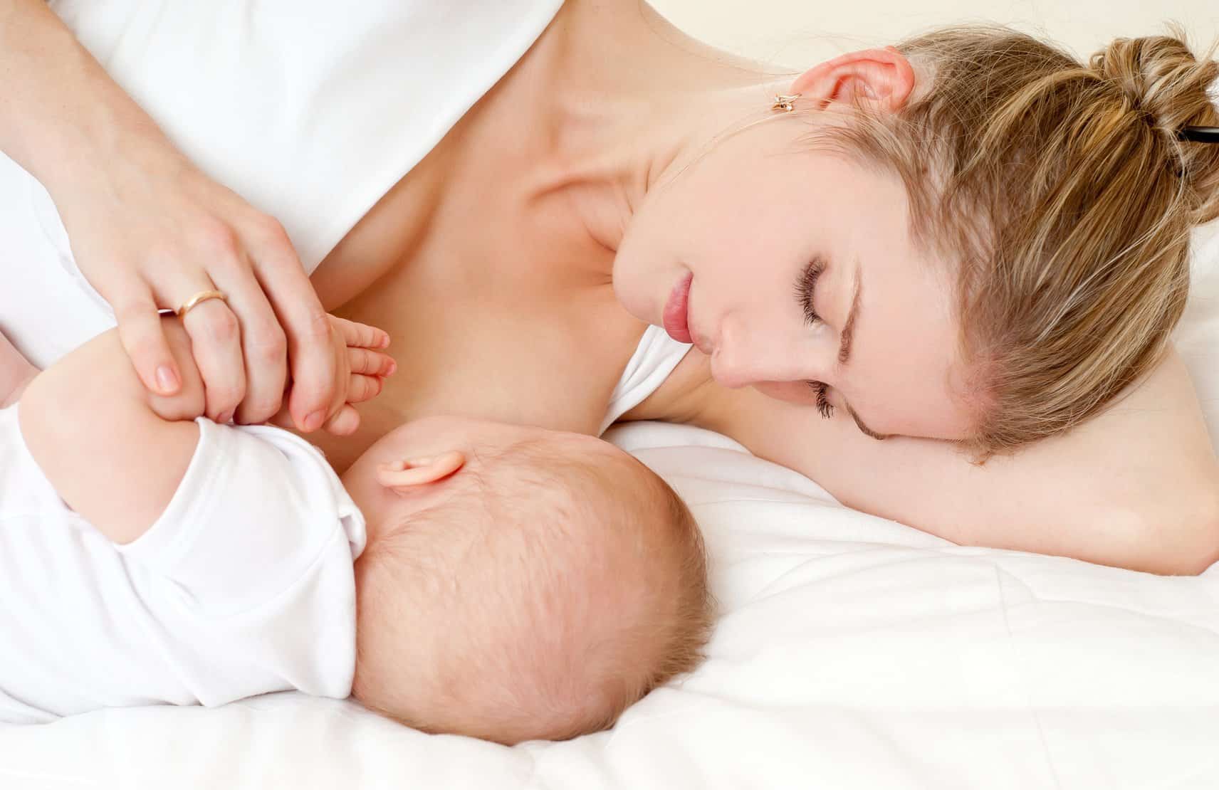 نصائح الرضاعة الطبيعية في بداية الأمومة