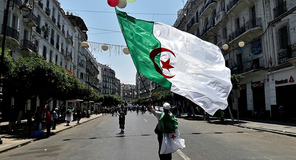 ما هي التخصصات الجامعية في الجزائر حسب المعدل 2022؟