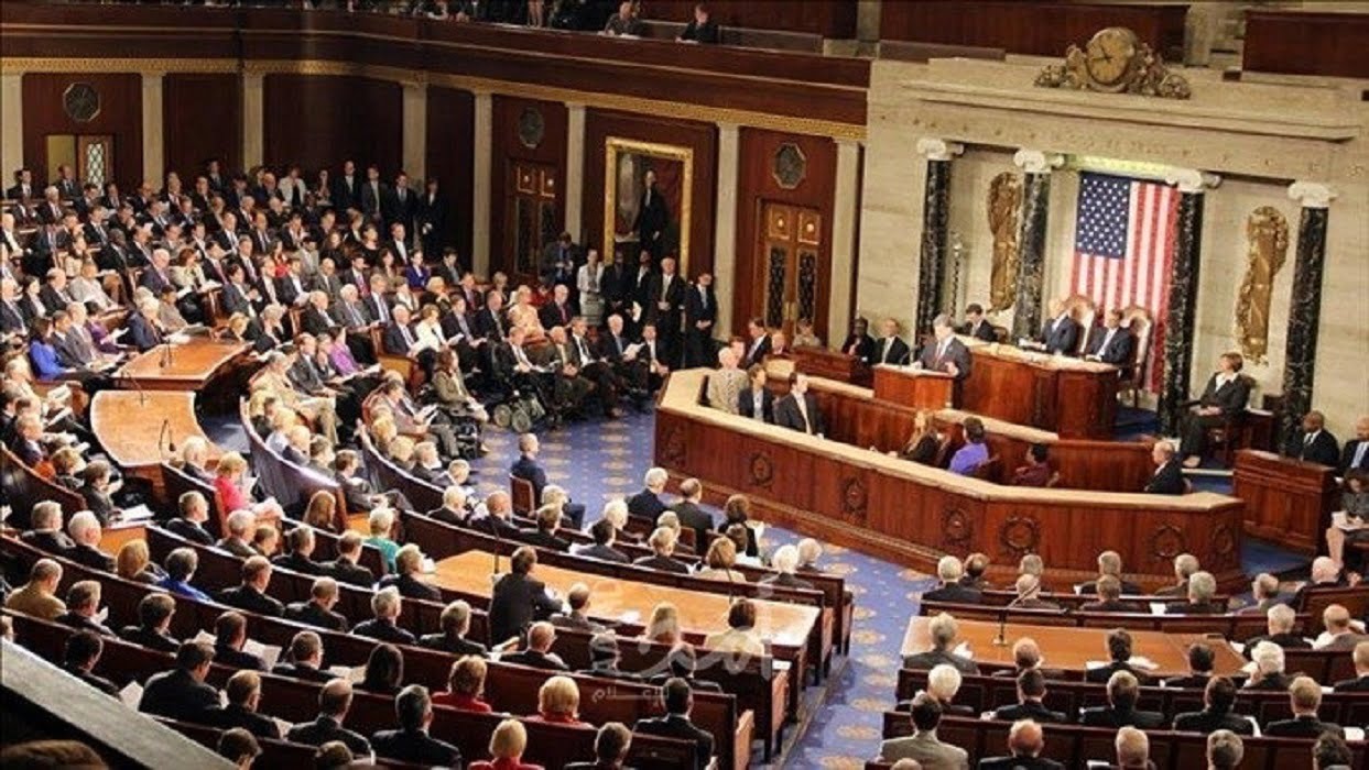 كم يبلغ عدد مقاعد مجلس النواب الامريكي ؟